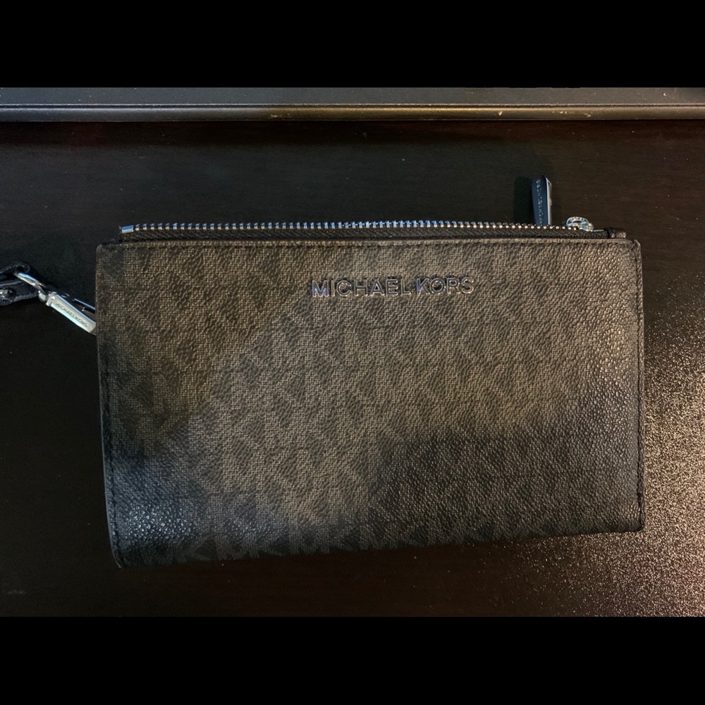 Michael Kors Wristlet